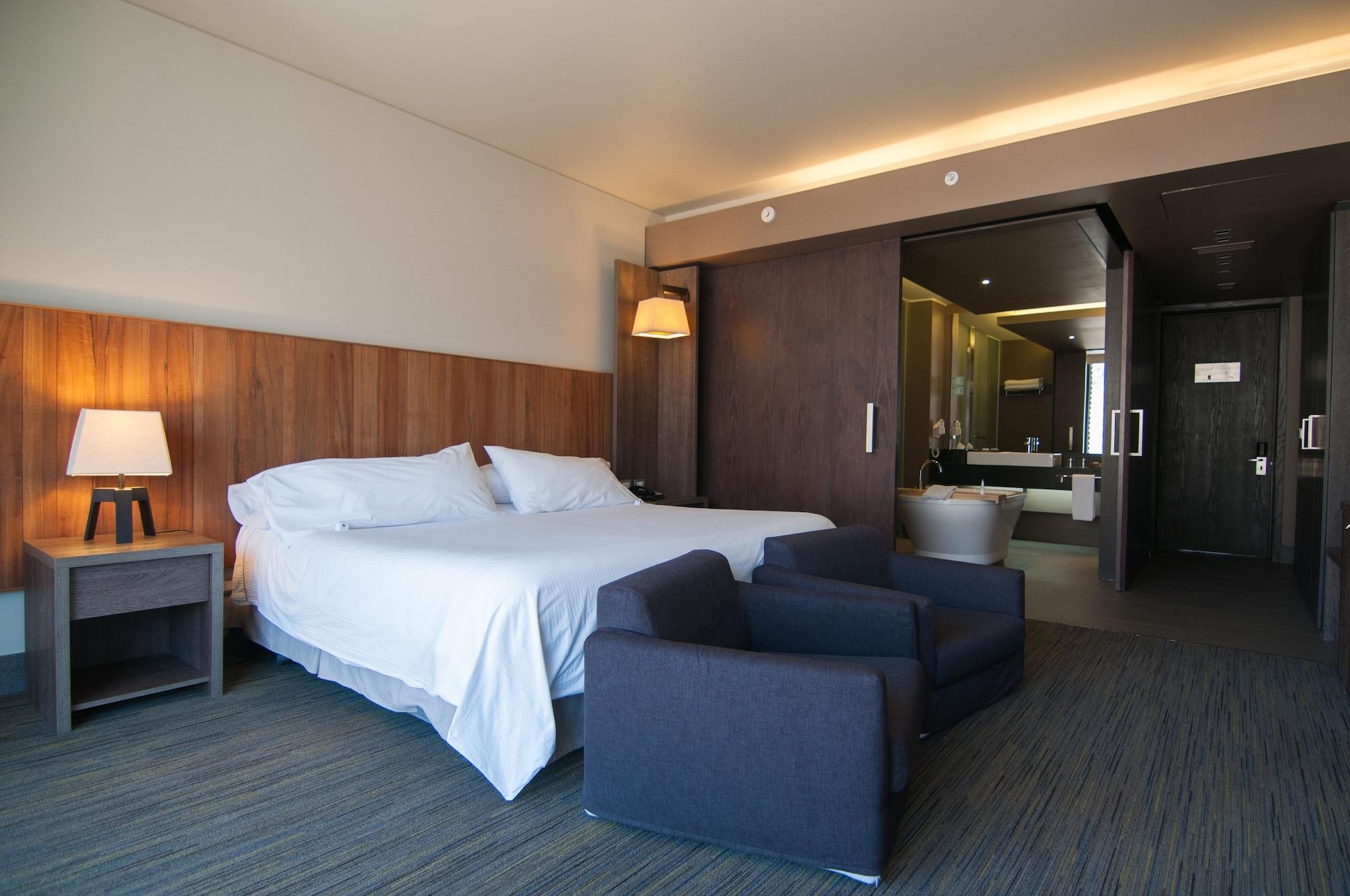 Hotel Enjoy Santiago Catemu