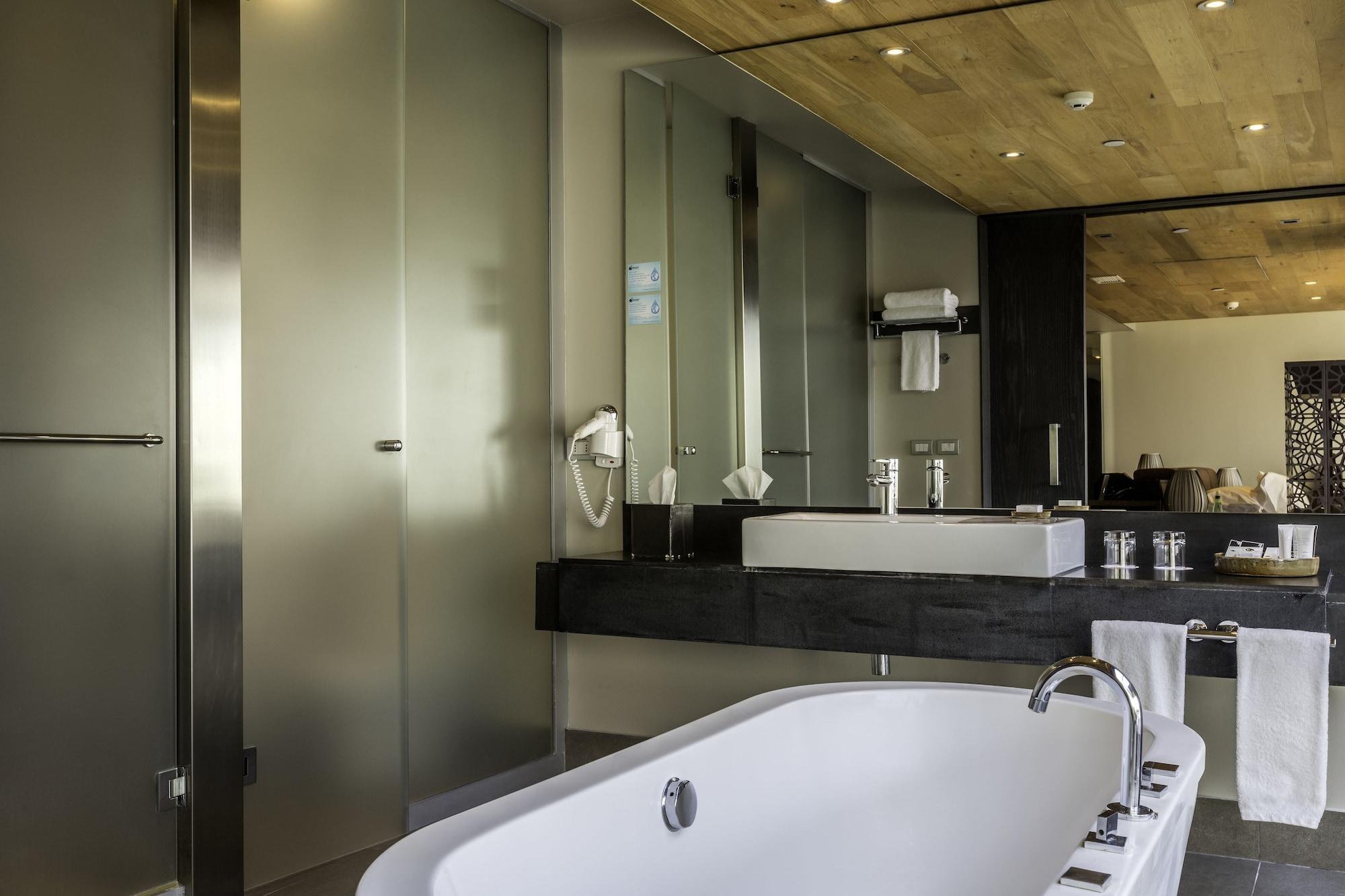 Enjoy Santiago Hotel 5*