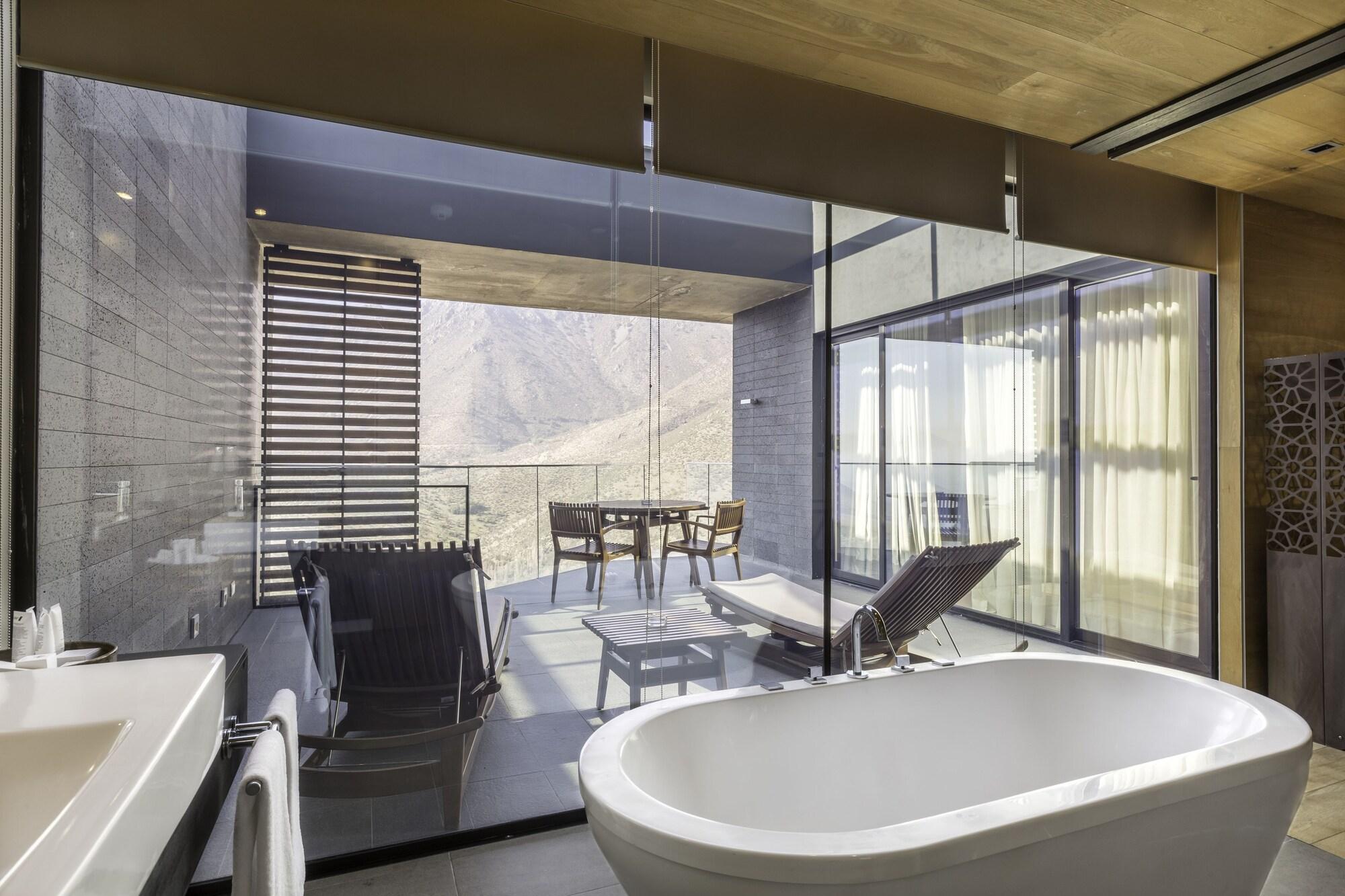 Hotel Enjoy Santiago 5*