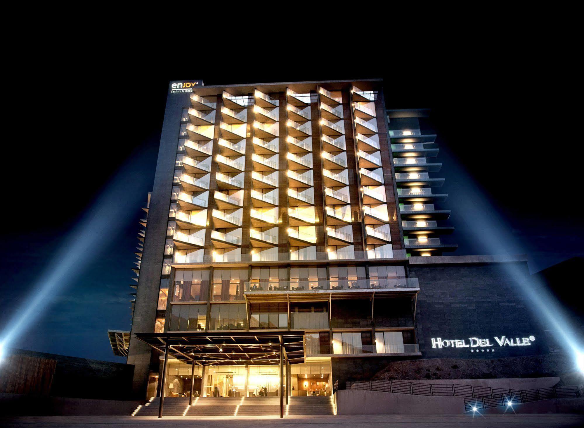 Enjoy Santiago Hotel